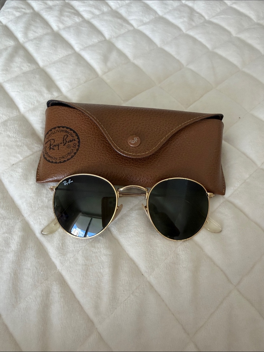 Ray-Ban Gold Frame Sunglasses with Dark Green Lenses